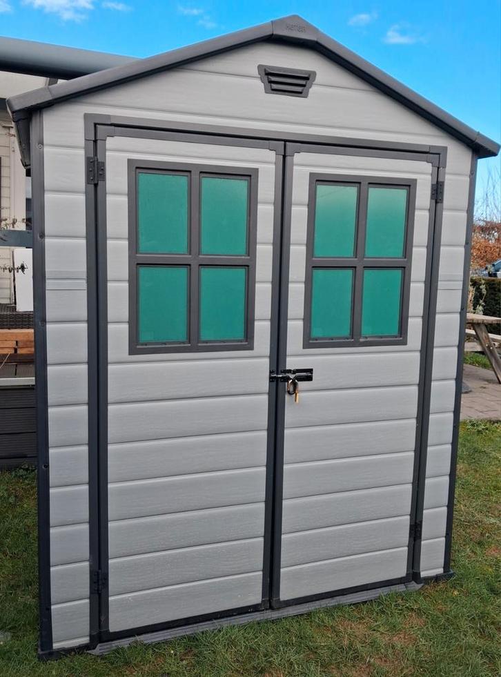 Keter Manor 65 tuinhuisje tuin schuurtje opbergplaats, Tuin en Terras, Tuinhuizen, Zo goed als nieuw, Schuur, Kunststof, Minder dan 250 cm