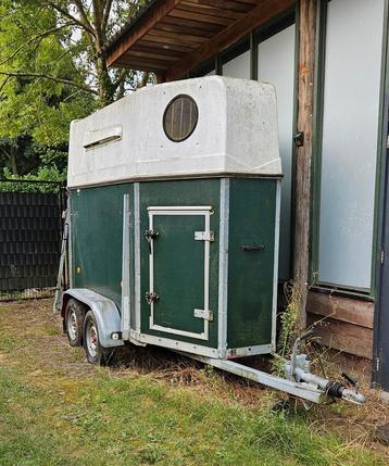 Opknapper Titan Jelsum 1,5 paards trailer beschikbaar voor biedingen