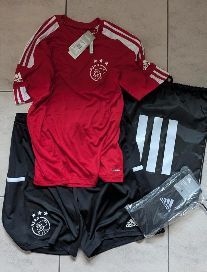 Ajax adidas tenue maar L/XL met tas, Sport en Fitness, Voetbal, Zo goed als nieuw, Shirt, Maat XL, Ophalen of Verzenden