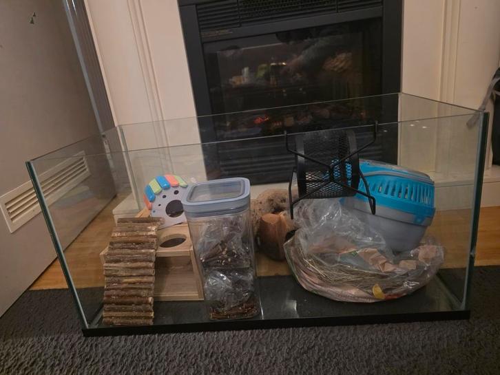 Zeer net groot hamster verblijf/terrarium compleet 70x35x35, Dieren en Toebehoren, Knaagdieren en Konijnen | Hokken en Kooien
