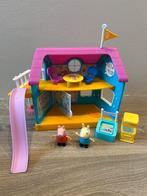 Peppa Pig Clubhuis, Kinderen en Baby's, Speelgoed | Poppenhuizen, Ophalen, Zo goed als nieuw, Poppenhuis