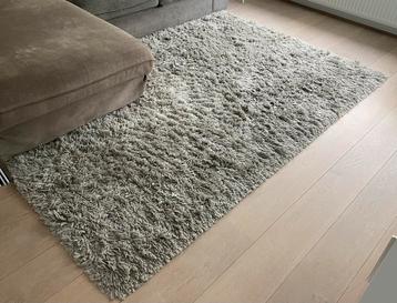 Kleed hoogpolig 250x180 cm beschikbaar voor biedingen