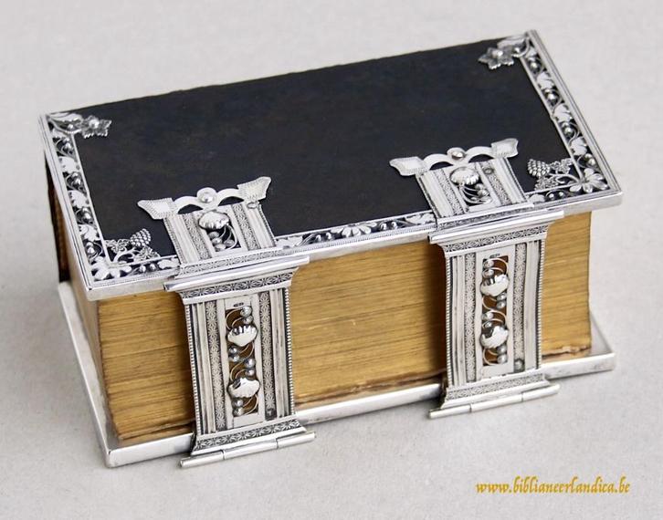 Oude BIJBEL STATENBIJBEL (1845) Schitterend FILIGREIN ZILVER, Antiek en Kunst, Antiek | Boeken en Bijbels, Ophalen of Verzenden