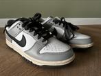 Nike Dunk Low maat 38,5 (nieuw) kleur Light smoke grey, Kleding | Heren, Schoenen, Nieuw, Ophalen of Verzenden, Nike