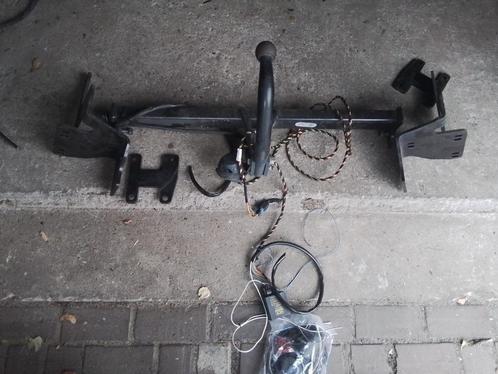 TE KOOP MOOIE  GEBR  TRKHAAK VOOR PEUGEOT 308 HB VA 2013, Auto-onderdelen, Overige Auto-onderdelen, Peugeot, Gebruikt, Ophalen