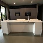 Prachtige greeploze showroom keuken met kookeiland, Ophalen, Overige typen, Met kookeiland, Graniet of Steen
