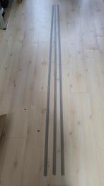 3 grijze plakplinten 240 cm lang, Doe-het-zelf en Verbouw, Plinten en Afwerking, Ophalen of Verzenden, Zo goed als nieuw, Mdf