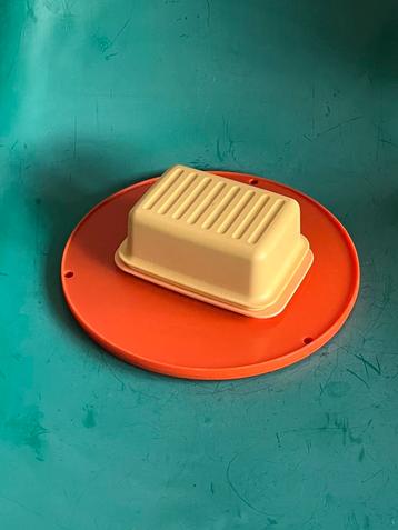 Retro botervloot kunststof pastel geel oranje Tupperware beschikbaar voor biedingen