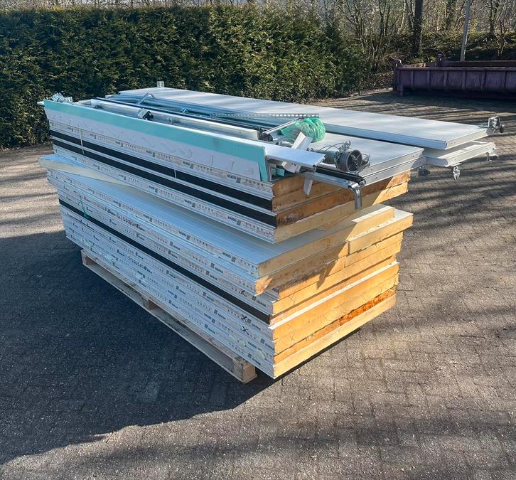 Koelcel met overheaddeur, 4x3m, Doe-het-zelf en Verbouw, Platen en Panelen, Gebruikt, Overige materialen, 50 tot 100 mm, Ophalen