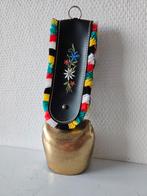 Decoratieve Zwitserse Koebel met Borduurwerk, Antiek en Kunst, Ophalen of Verzenden