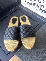 Slippers. 42., Ophalen of Verzenden, Zo goed als nieuw
