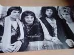 Poster Queen, uit de popfoto, Rod Stewart op de achterkant, Ophalen, Gebruikt, A1 t/m A3, Muziek