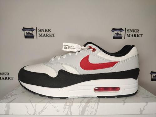Air Max 1 Chili 2.0 maat 40.5, Kleding | Heren, Schoenen, Nieuw, Sneakers of Gympen, Overige kleuren, Verzenden