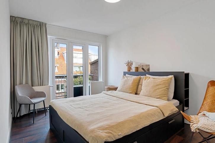 Ikea BRIMNES - Bedframe met opberger en bedeinde, Huis en Inrichting, Slaapkamer | Bedden, Gebruikt, Tweepersoons, 160 cm, 200 cm