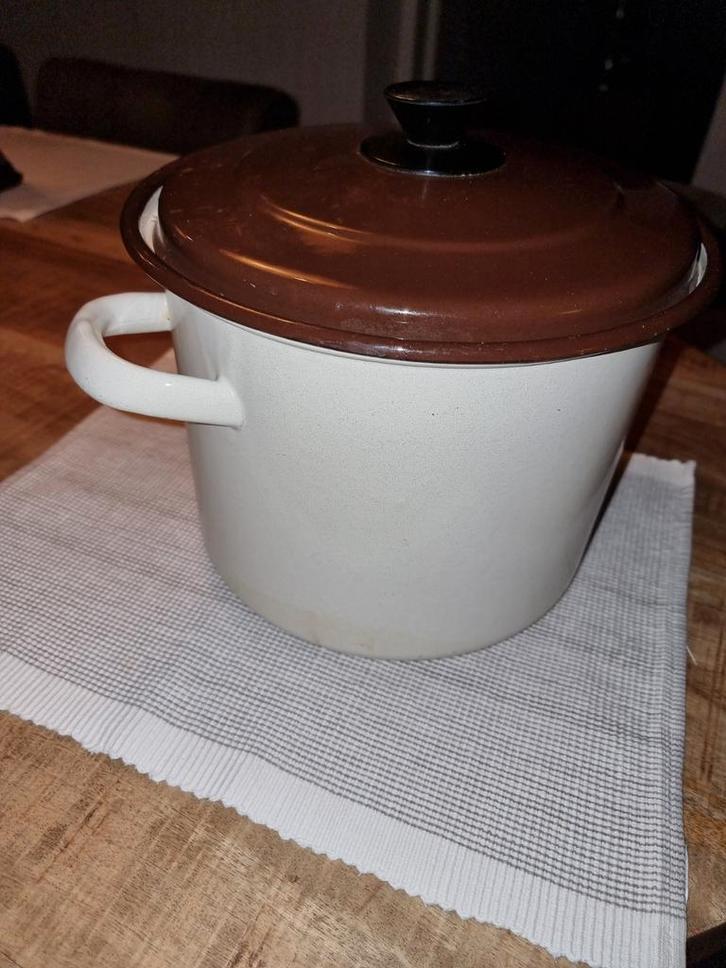 Vintage Soeppan - Emaille - Bruin/Wit, Huis en Inrichting, Keuken | Potten en Pannen, Gebruikt, Kookpan of Snelkookpan, Overige materialen
