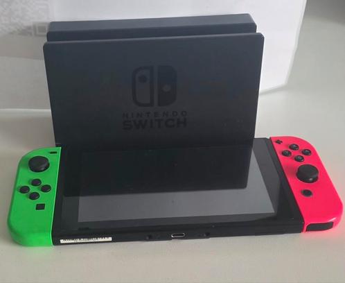 Switch, Spelcomputers en Games, Spelcomputers | Nintendo Switch, Zo goed als nieuw, Switch Original, Ophalen of Verzenden