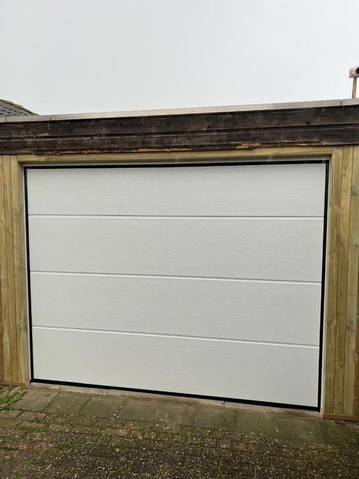 Goedkope garagedeuren, Doe-het-zelf en Verbouw, Deuren en Horren, Nieuw, Garagedeur, 215 cm of meer, 120 cm of meer, Ophalen