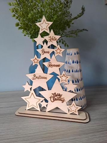 Gepersonaliseerde Houten Sterren Kerstboom met Standaard beschikbaar voor biedingen