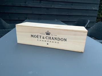 Moet & chandon wijnkist beschikbaar voor biedingen
