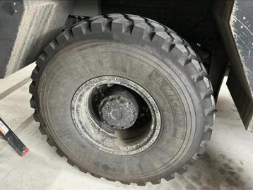 Michelin 14.00 R20 setje van 4 stuks beschikbaar voor biedingen