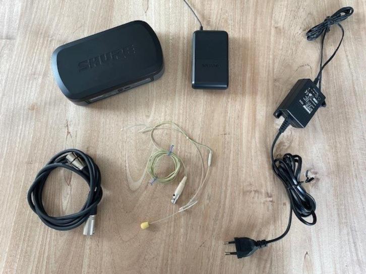 Shure draadloze headset PG4 PG1 2 sets beschikbaar, Muziek en Instrumenten, Microfoons, Zo goed als nieuw, Overige typen, Draadloos