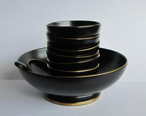 Flora pindastel decor Zwart-filet, Antiek en Kunst, Antiek | Keramiek en Aardewerk, Verzenden