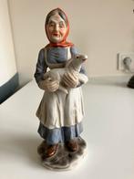 Beeldje vrouw met lammetje, Ophalen of Verzenden, Zo goed als nieuw, Mens