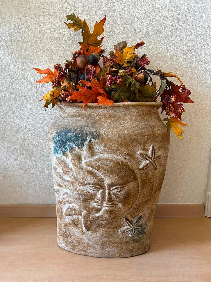 Grote bloempot / vaas zon & maan, Huis en Inrichting, Woonaccessoires | Vazen, Zo goed als nieuw, Overige kleuren, 50 tot 75 cm