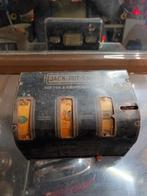 Twee oude Amerikaanse gokkasten, Overige munten, Ophalen of Verzenden, Gebruikt, Met sleutels