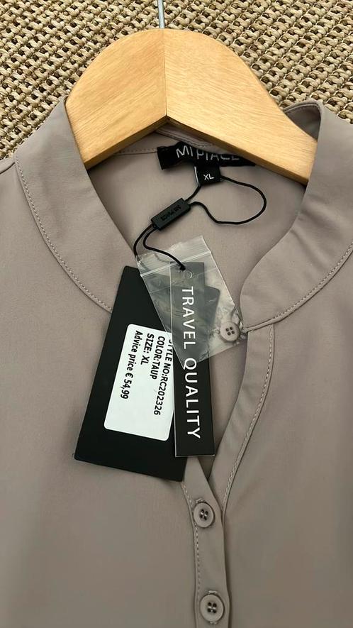 Mi Piace blouse taup kleur maat XL, Kleding | Dames, Blouses en Tunieken, Nieuw, Ophalen of Verzenden