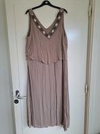 Heerlijke jurk, taupe kleur met aparte details, 44 (46/XXL), Bruin, Verzenden, Yessica, Gedragen