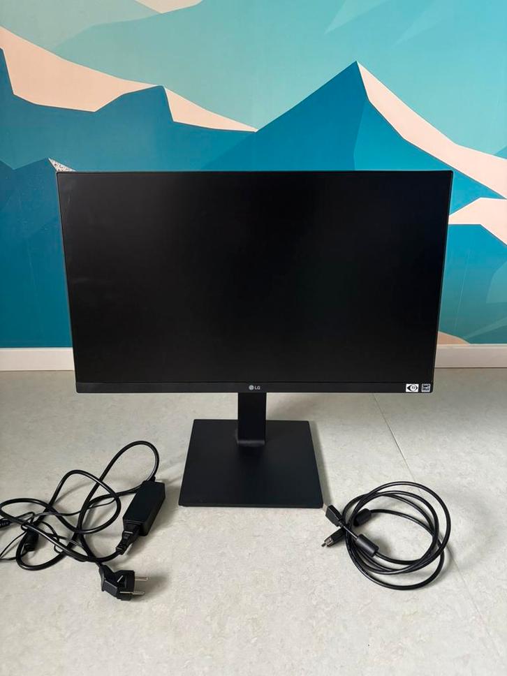 LG beeldscherm / monitor 24BP450Y-B, Computers en Software, Monitoren, Zo goed als nieuw, 60 Hz of minder, In hoogte verstelbaar