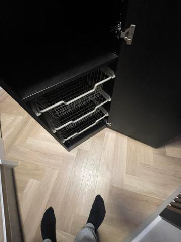 Ikea pax hoge Kast met Planken en mandjes - afbeelding 2