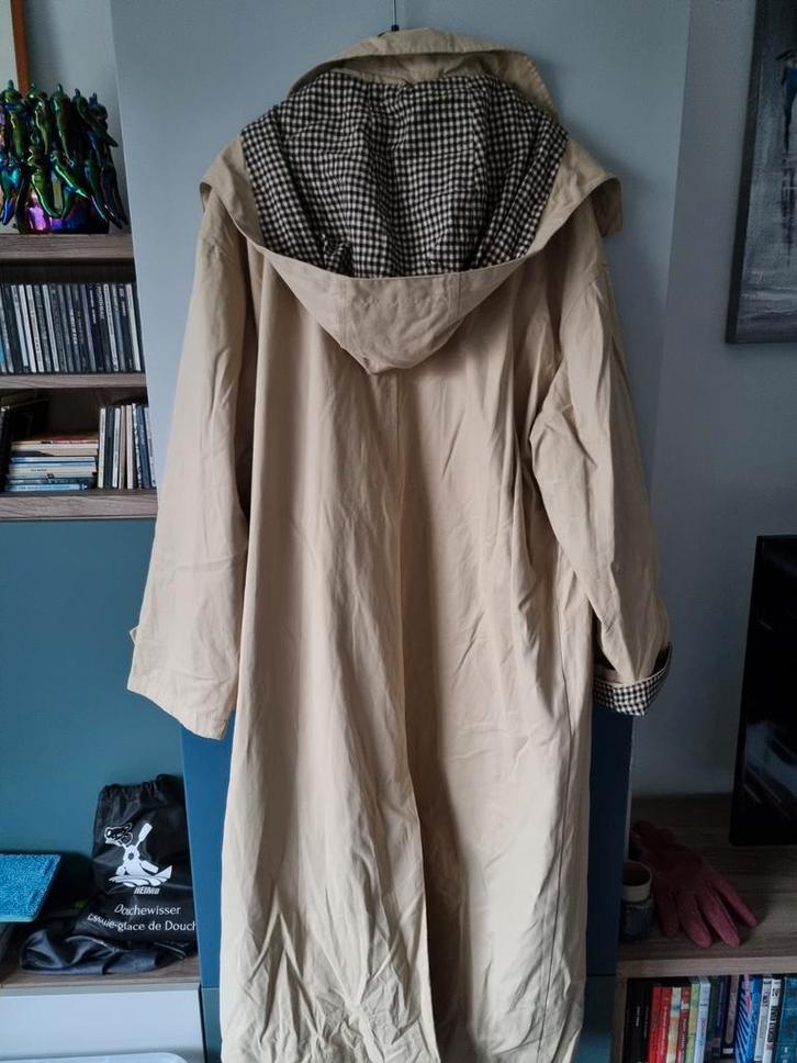 Beige trenchcoat van Primark - Maat M, Kleding | Dames, Jassen | Winter, Zo goed als nieuw, Maat 38/40 (M), Beige, Ophalen of Verzenden