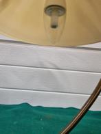 tafellamp met gele glas kap, Huis en Inrichting, Lampen | Tafellampen, Ophalen of Verzenden, 'T Olde Gre-j, Info@toldegrej.nl