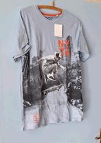 SPLINTERNIEUW C&A HEREN MERK T SHIRT
MAAT L
KLEUR LICHT BLAU, Maat 52/54 (L), Blauw, Nieuw, C&A