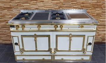 Luxe La Cornue Chateau Fornuis 150cm crème + messing beschikbaar voor biedingen