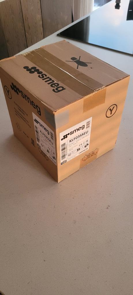 SMEG Waterkoker KLF03SSEU, Witgoed en Apparatuur, Waterkokers, Nieuw, 1 tot 2 liter, Rvs, Ophalen of Verzenden