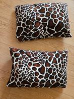 2 sierkussens dierenprint, Huis en Inrichting, Woonaccessoires | Kussens, Ophalen of Verzenden, Gebruikt, Bruin, Rechthoekig