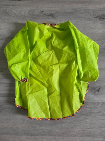 Groene Verfschort beschikbaar voor biedingen