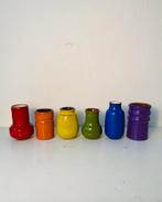Keramiek vaasjes in Regenboog kleuren , jaren 60