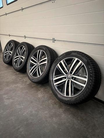 VW Tiguan 19 inch winterset | topstaat | Pirelli 7+ mm! beschikbaar voor biedingen
