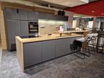 SHOWROOM keuken met eiland, Huis en Inrichting, Keuken | Complete keukens, Nieuw, Met kookeiland, Grijs, Overige typen