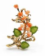 Vintage koraal jade bloem broche, Overige materialen, 4 tot 7 cm, Ophalen of Verzenden, Zo goed als nieuw