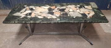 Vintage salontafel / bijzettafel jaren '70 met marmeren blad beschikbaar voor biedingen