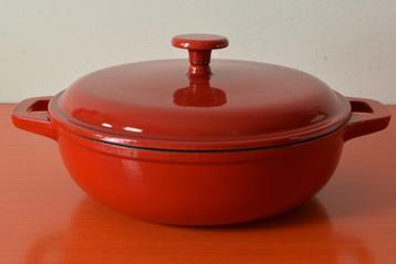 Grote gietijzeren hapjespan / braadpan / dutch oven beschikbaar voor biedingen