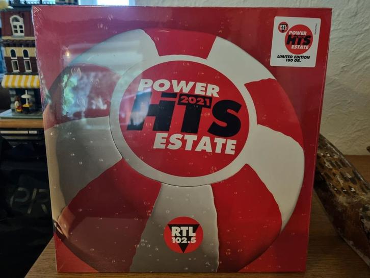Nieuwe LP - Power Hits Estate 2021, Cd's en Dvd's, Vinyl | Pop, Nieuw in verpakking, 2000 tot heden, 12 inch, Ophalen of Verzenden