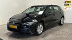 Volkswagen Golf 1.0 TSI 110pk Life benzine parkeersensoren n, Voorwielaandrijving, Gebruikt, Euro 6, Zwart