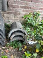 Te koop, nokvorsten en gevelpannen van ons oude dak, Doe-het-zelf en Verbouw, Dakpannen en Dakbedekking, Ophalen, Gebruikt, Steen of Klei