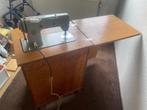 Pfaff 230 trapnaaimachine in kast +- 1955, Antiek en Kunst, Antiek | Naaimachines, Ophalen